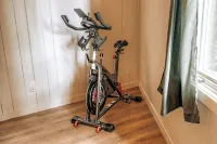GUEST FAVORITE! Mountain Views, Golf, Hiking, Pickleball, FAMILY & PET Friendly