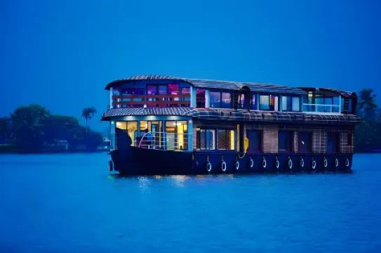 Cosy Houseboats