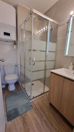 PLEASANT LITTLE STUDIO IN SAINT-RAPHAËL