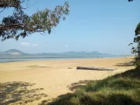 Vacation House, full rental for 17 people with Garden, Barbecue and Swimming Pool. Hotels in Enkarterri