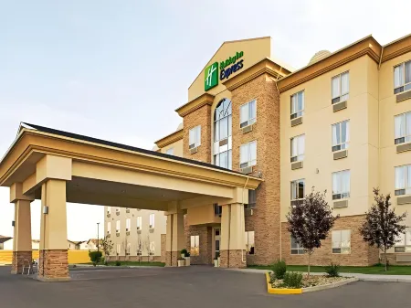 Holiday Inn Express Grande Prairie Отели в г. Гранд-Прери