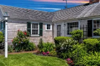 Sunny Beachfront Condo + Parking! Provincetown West End