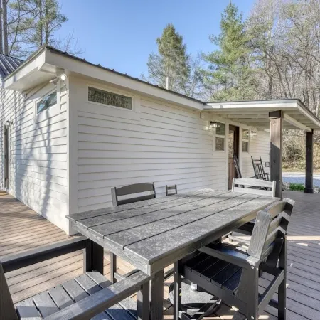 Old Turner - Remodeled Farmhouse w/Firepit, 2 BRs, Near Hikes. Dog-Friendly!