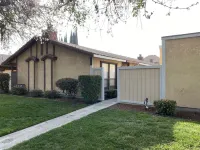 Beautifully Remodeled Modern Retreat W/Garage! Hotel in zona Gallo Center for the Arts