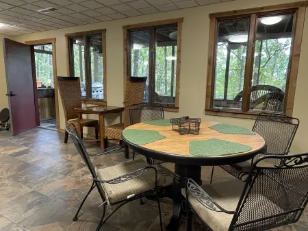 Secluded Suite in the FOREST