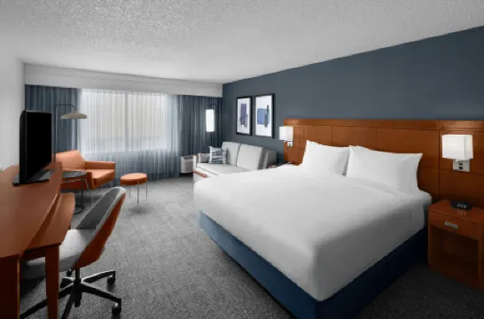 鹽湖城沙灘萬怡酒店