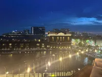 Step into History: Charming Fells Point Retreat