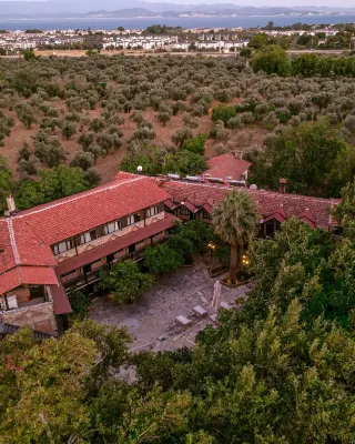 Manastirhan Otel Kazdağlari Hotels in Edremit