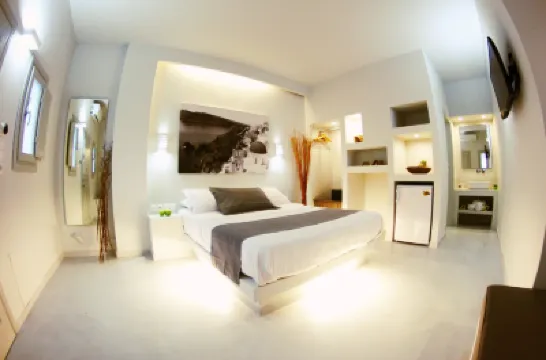 Paralia Diamond Villa Hotels near Paralia Perissa