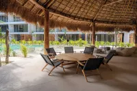 ลักชัวรี จังเกิล คอนโด บาย คาซาโก