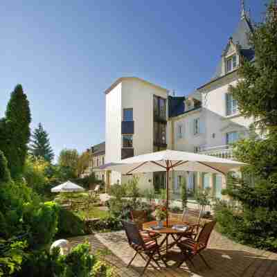 Clos La Boëtie & Spa Hotel Exterior