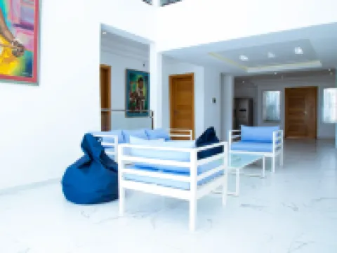 Villa Somone Pied Dans l'Eau Hotels in Somone