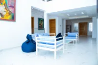 Villa Somone Pied Dans l'Eau Hotels in Somone