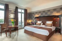 Le Grand Hotel Hotels in Tours