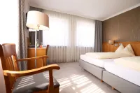 Hotel Alter Wirt Hotel a Hallbergmoos