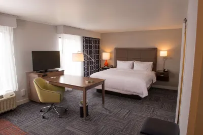 Hampton Inn & Suites Bay City Hotel di Kota Bay