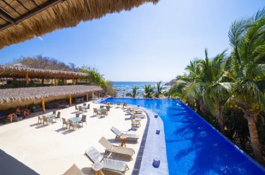 Coral Blue Huatulco All Inclusive