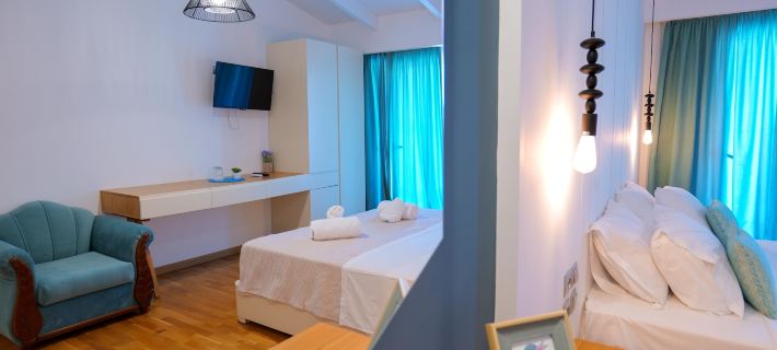 Royal 1967 Hotels in Himare