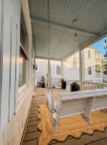 Walk to Historic District, Pets OK, Free Parking, Porch, Laundry, and Patio