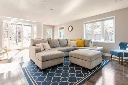 Spectacular Pool! 10 Beds! Near Brass Pro