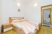 Rooms & Apartments Barišić Hotel a Mlini