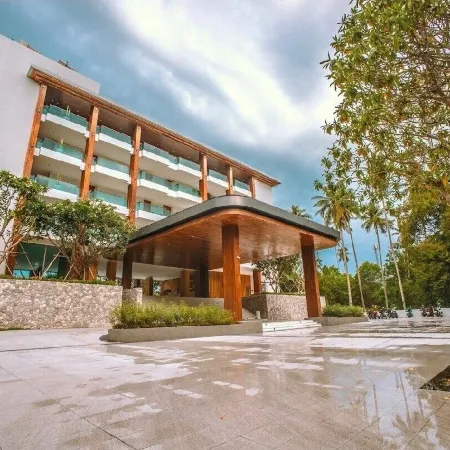 Luxtalay Khanom Hotel