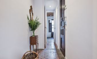 Charming Flats by Aspasios