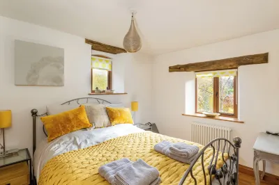 Granary Cottage - Luxury Barn Conversion Hotels near Ivy Lodge