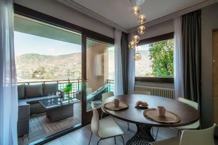 Florissa - by Myhomeincomo Отели в г. Blevio