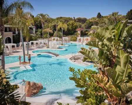 フォルテ ビレッジ リゾート - レ パルマ プーラのホテル