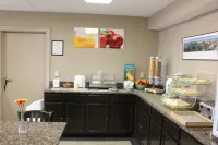 Quality Inn Near Potomac Mills - breakfast