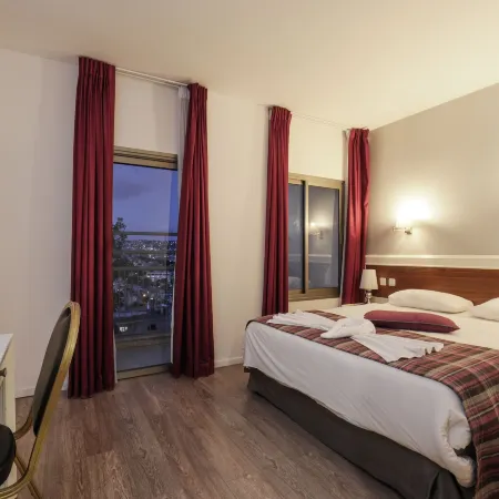 Tabar Hotel