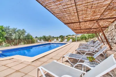 Hotel Can Riera Hotels in Llubi