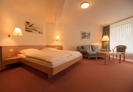 Winzergarten Hotel-Restaurant Отели в г. Гроскарлбах