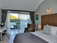 The Shore House Hotels near Lion & Safari Park