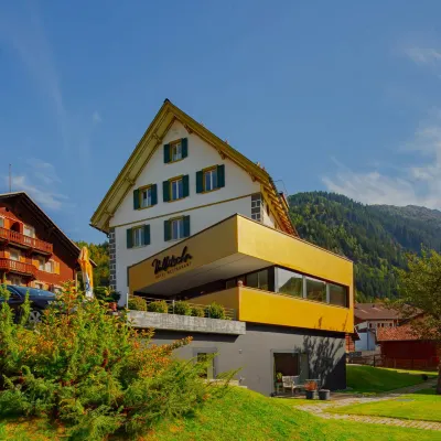 Hotel Vallatscha Hotels near Pez Ault
