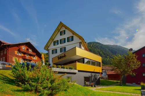 Hotel Vallatscha - con vistas a la montaña