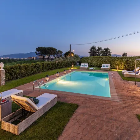 Fattoria Camigliano, Luxury Farmhouse with Pool Inside a Wine Estate