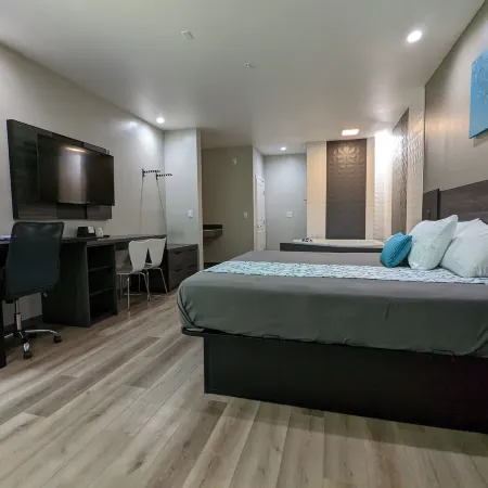 Crystal Inn Jacinto City