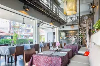 The Beach Cha am Suites