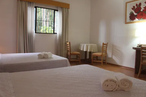 Paradies Hotel Express Hotels in Jarinu