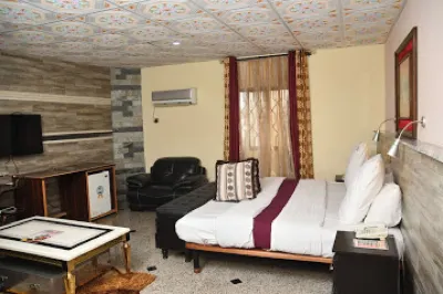 Room in Lodge - Choice Gate Hotel-Business Double