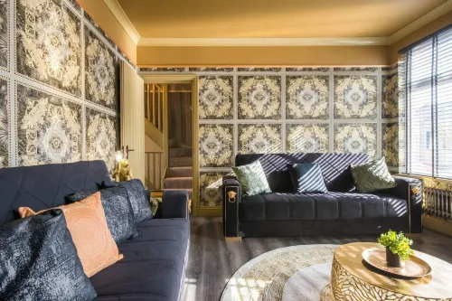Luxury Versace Sleeps10 HotTub Pool Table Skytv -  Casas de vacaciones