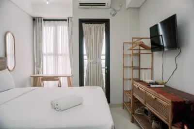 Homey and Enjoy Living Studio Transpark Bintaro Apartment Hotell i Pondok Jaya