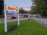 Three Island Motel Hotels in Bobcaygeon