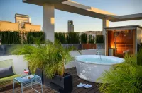 Poli House by Afi Hotels - スパ