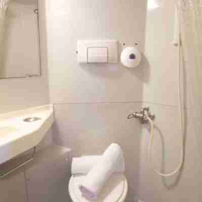 Premiere Classe Paris Ouest - Pont De Suresnes Rooms