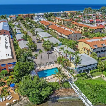 Tradewinds Beach Resort