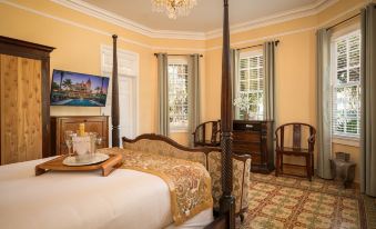 The Mansion on the Sea - Southernmost House in the USA - Housity