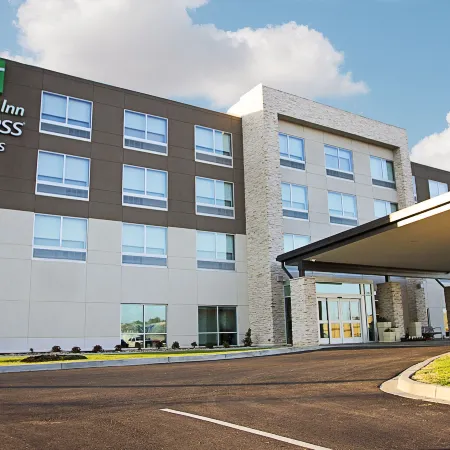 Holiday Inn Express & Suites GREENWOOD MALL by IHG